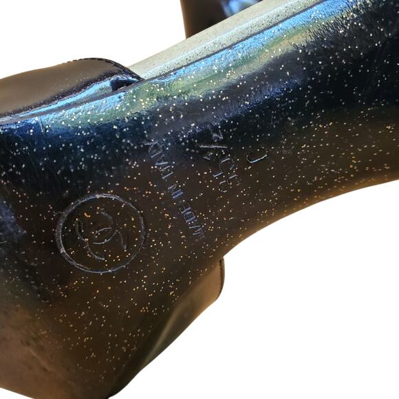 Authentic Chanel Patent Leather Sparkly Pumps - Size 35.5 - Picture 6 of 7